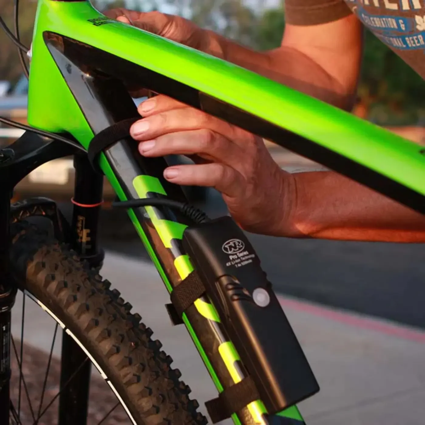 NiteRider Pro 2200 RaceFront Bike Light - 4 Cell - Image 3